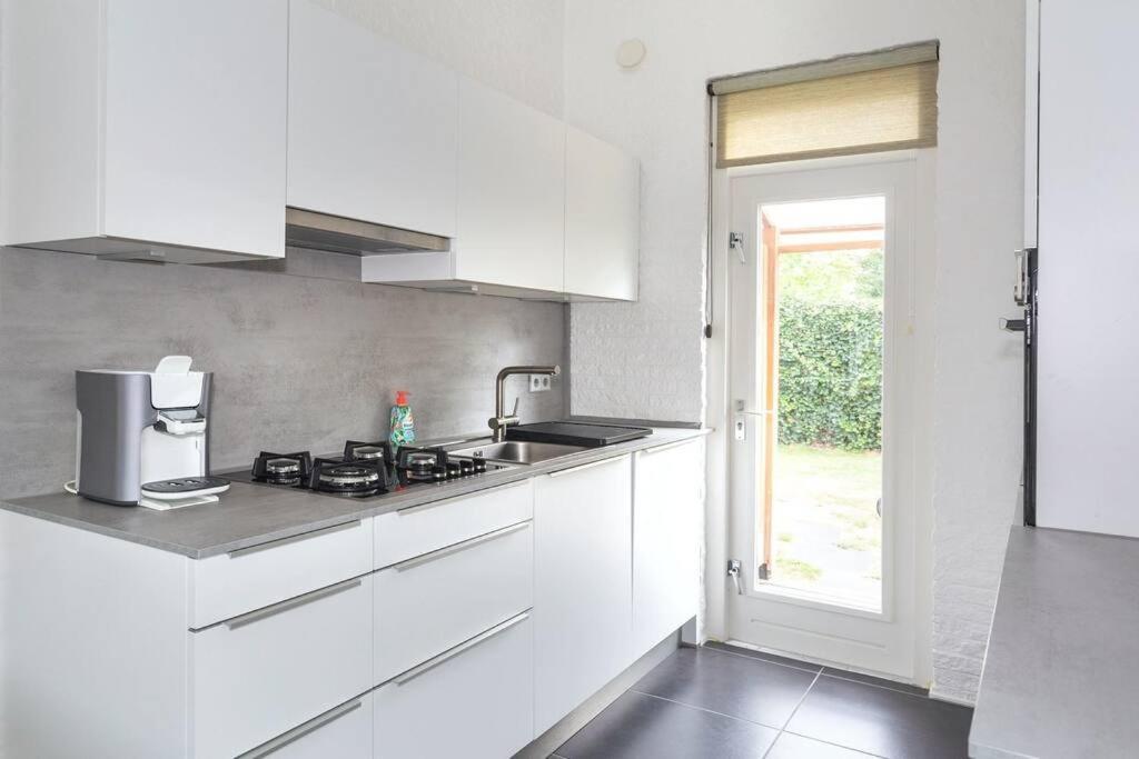 Bungalow Near Beach With Large Private Garden - Not For Companies Ouddorp Luaran gambar